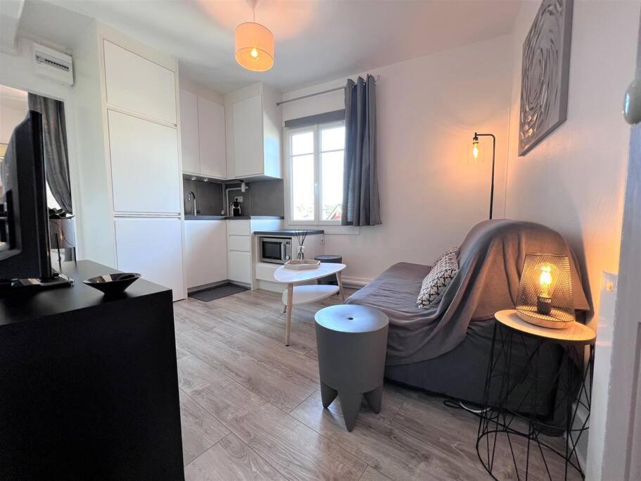 Le Cyrano, Deauville - App. T2 Proche De La Mer Zewnętrze zdjęcie